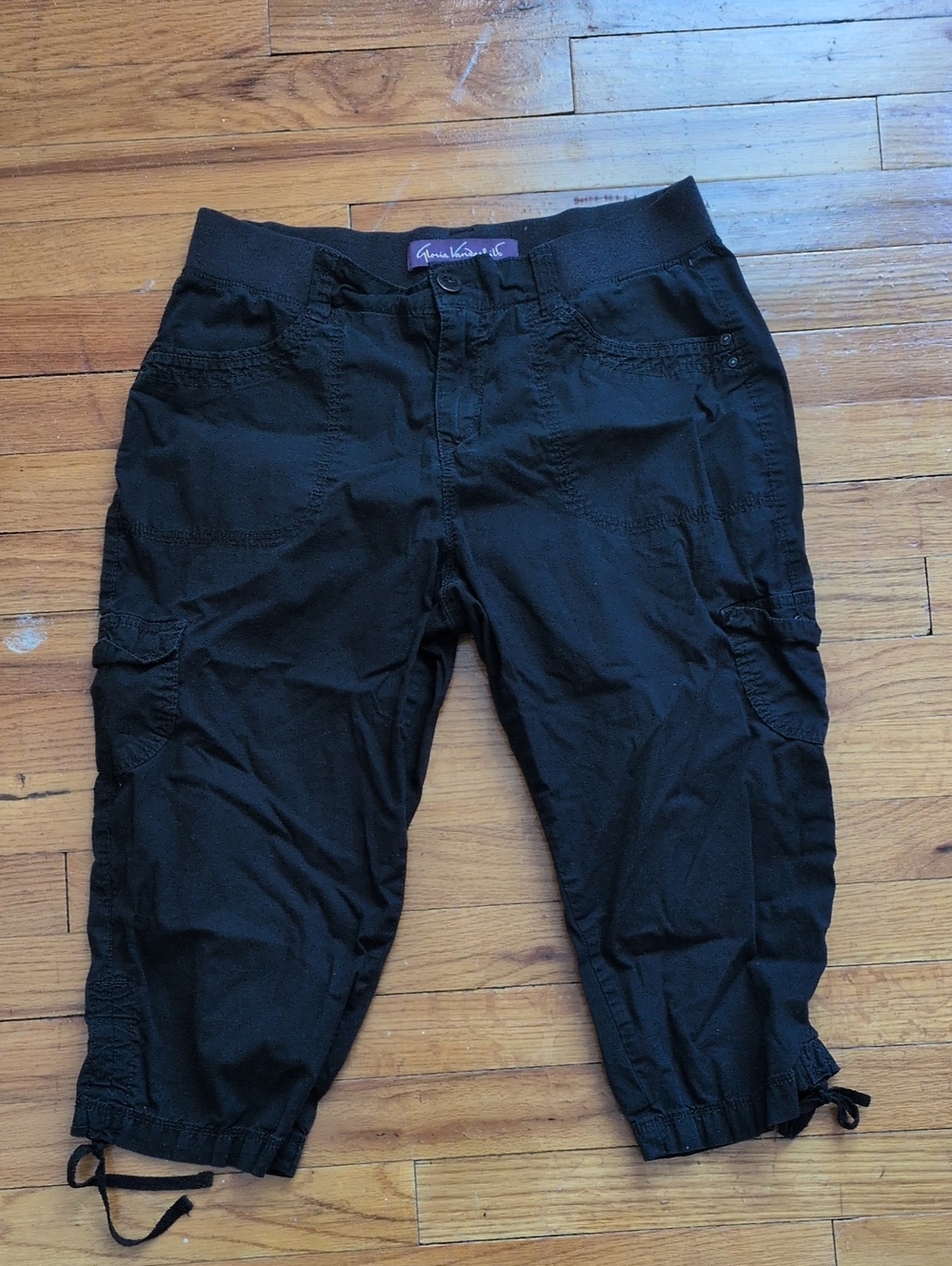 Gloria Vanderbilt Black Cargo Capris with Drawstring Hems